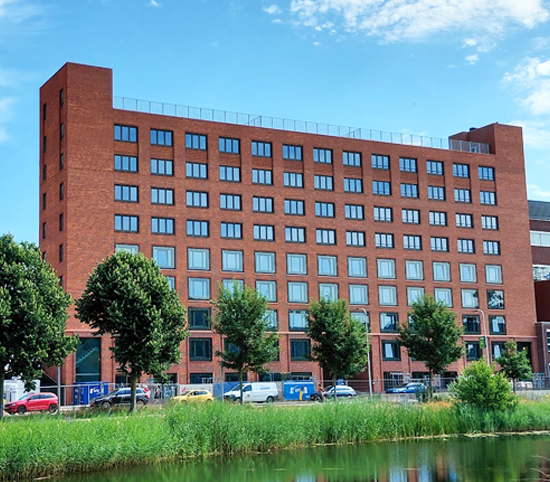 https://www.brinkclimatesystems.nl/storage/Cases/Henk - Handelskade Deventer/Studentenwoningen-3.png